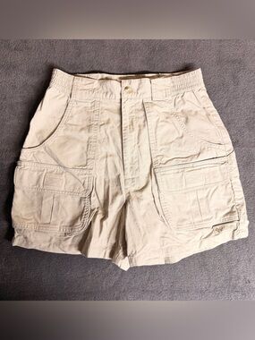 Columbia Cargo shorts Women’s Cotton in Cream size 8